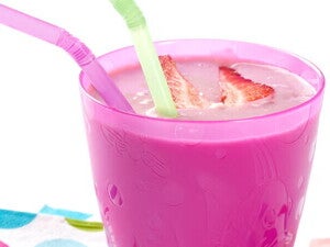 Batido de frutos rojos con NESTUM® Trigo Miel