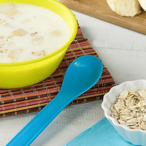 DESAYUNITO DE AVENA Y BANANO CON NAN® OPTIPRO® 3 DESARROLLO DESAYUNITO DE AVENA Y BANANO CON NAN® OPTIPRO® 3 DESARROLLO