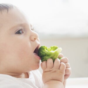 ¿Se puede prevenir la obesidad infantil desde de una edad muy temprana