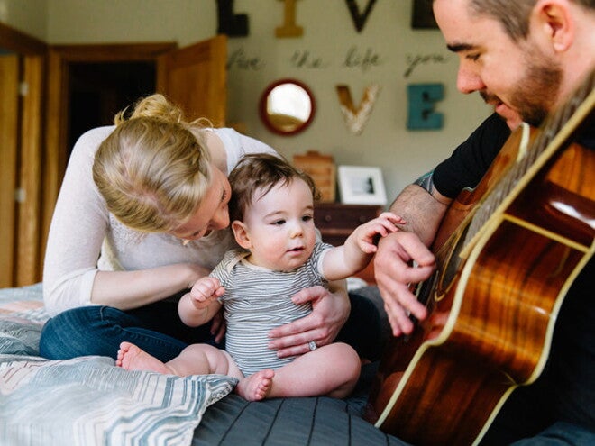 Beneficios de la música en los bebés y en niños pequeños Beneficios de la música en los bebés y en niños pequeños