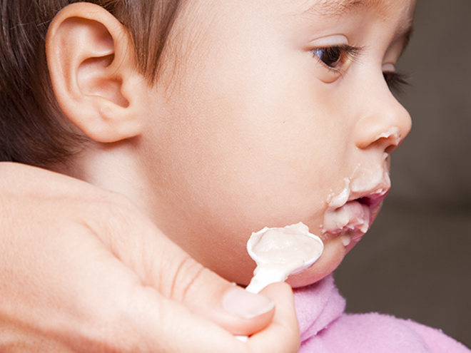 Manipulación por parte del niño a la hora de la alimentación Manipulación por parte del niño a la hora de la alimentación