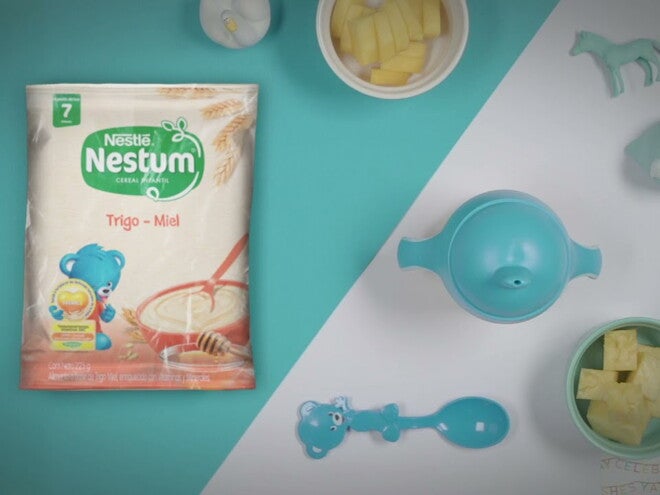 Sorbete de mango y piña con NESTUM®