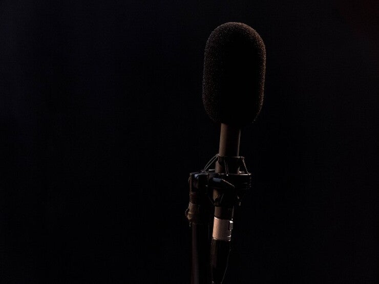 Banner de un micrófono para podcast Banner de un micrófono para podcast